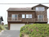 BEACH FRONT Property, 2 King Beds, Pool table, Completely Remodeled Interior! Hotels in Waldport
