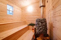Nagahama Lifestyle Glamping Hotel Hotel di Maibara