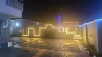 Dee Rocket Отели в г. 