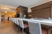 Best Western Plus InnTowner Madison - bar