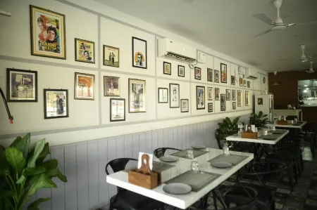 Purple Orchid Hotel Отели рядом с достопримечательностью «Nagaon»