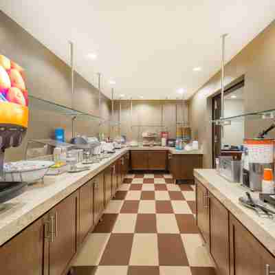 Hampton Inn Terre Haute Dining/Meeting Rooms