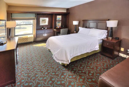 Hampton Inn Terre Haute - parking