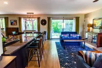 Family Home Near Bidwell Park Hotels in Chico