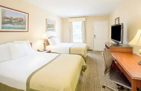 鄧恩唄盟套房酒店