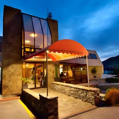 Earnslaw Lodge