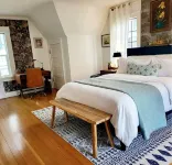 Heart of Eugene ~ Cozy Vintage Home/2 min to UO - balcony