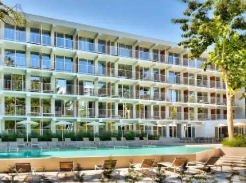 Ibis Styles Golden Sands Roomer Hotel