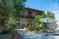 Eveleos Country House