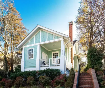 Masonic View House- Alexandria City, Near Metro & Old Town, Spacious 5 Bedroom Các khách sạn gần 532YOGA