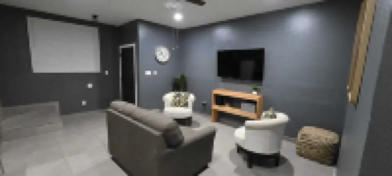 2BD Townhome Modern Comfort Heart of the City