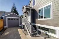 Entire home 3B/3B 2356 sq.ft Hotels near Walmart Supercenter