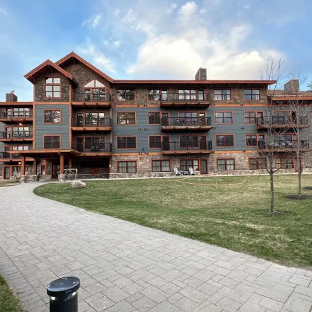 Slopeside Retreat at Cranmore, Ski-in/Ski-out