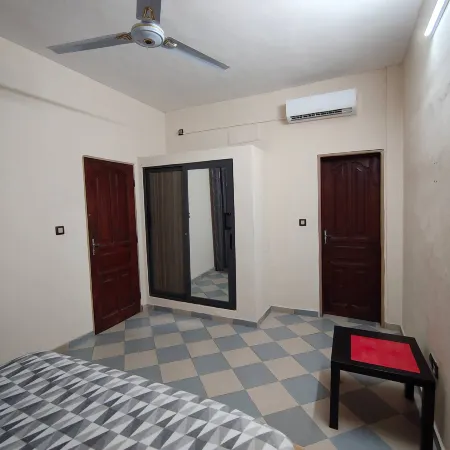 Executive King-Size Bed Room In Akpakpa Cotonou Benin