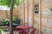 Mid-City Bungalow - 1 Mile from Bathhouse Row - Pet Friendly! 핫스프링스 호텔