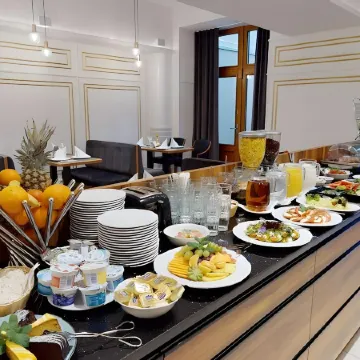 Sky Hotel Kraków Отели рядом с достопримечательностью «Главная рыночная площадь»