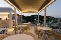 Golden Luxury Suites