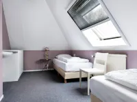 Bungalow in Friesland with Private Spa & Sloop - 3-Star