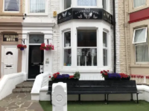 더 버터플라이 호텔 - 그룹 위크앤즈