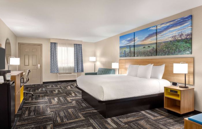 Days Inn by Wyndham Paris
