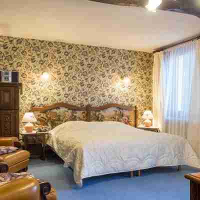 Hostellerie La Sarrasine - Mâcon Rooms