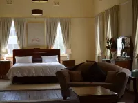Old Parkes Convent Hotels in Parkes