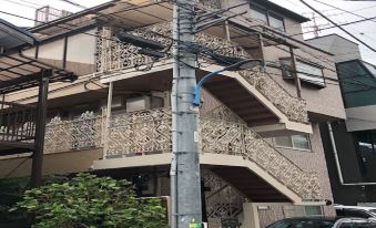 Centrally Located Deluxe Furnished.1