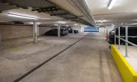 Holiday Inn Express SWINDON CITY CENTRE by IHG - Bãi đậu xe