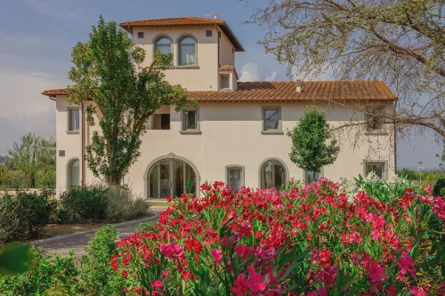 Tenuta Asmara Luxury Suites Hotels in Fucecchio