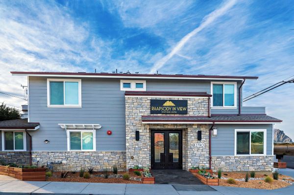 Rhapsody in View Boutique Hotel