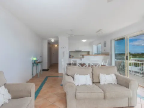 Mountain Views on Marine Parade