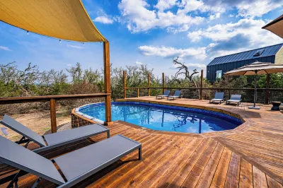 Hera Treehouse Fredericksburg Các khách sạn ở Stonewall