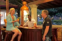 Wunderbar Beach Hotel - ที่มีบาร์