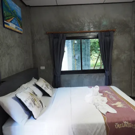Baan Keree Thara Khiri Wong