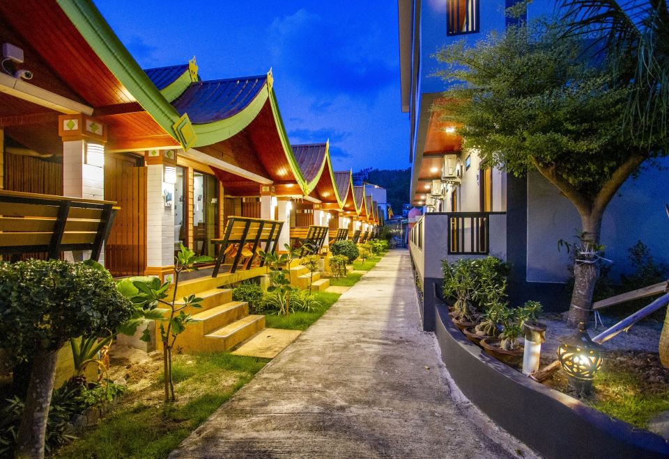 4. 코코 벨라 리조..