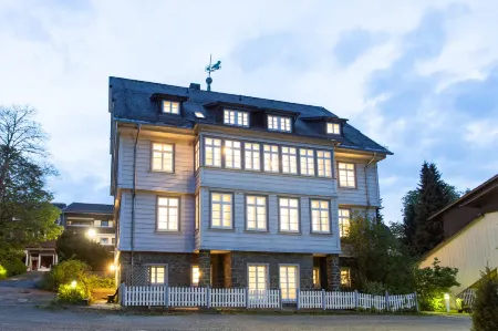 Altes Rathaus Hahnenklee Отели рядом с достопримечательностью «Либесбанквег»