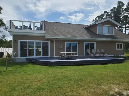 Kingsbay Mansion & Vacation Houses