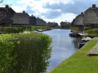 Stylish Thatched Villa with 2 Bathrooms Near Giethoorn Hotels in Wanneperveen