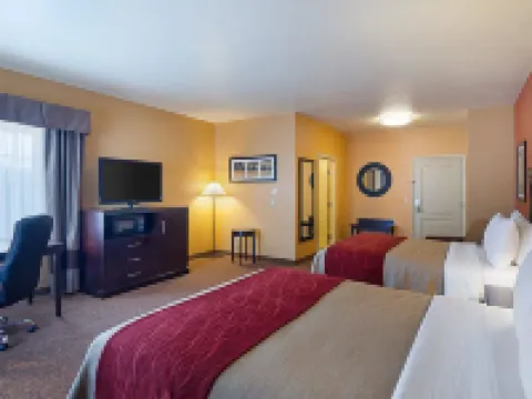 Comfort Inn & Suites Orange - Montpelier Hotels in Orange