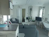 Lodge - Sleeps 6 with Pool Access