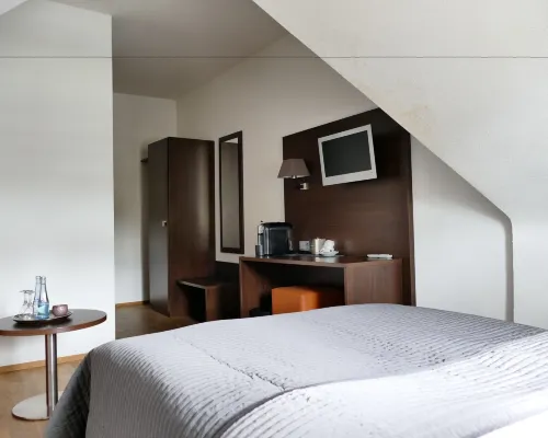 ستيبس إهر بروهاوس أوند هوتل Hotels near محطة مترو سورث بي إف