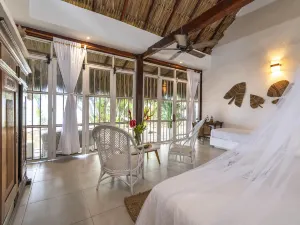 Hotel Coralina Island