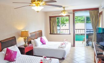 Lamanai Hotel & Marina
