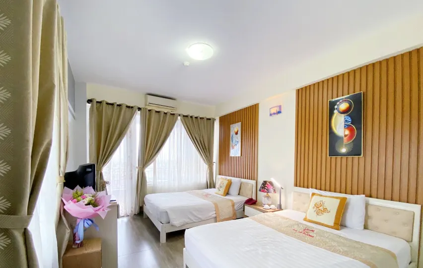 Khách sạn Lý Tưởng