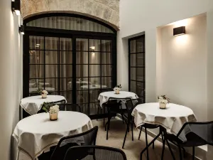 1926 le Parisot Boutique Suites
