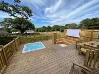 Aladdin Safari Tent Hotels in Carew