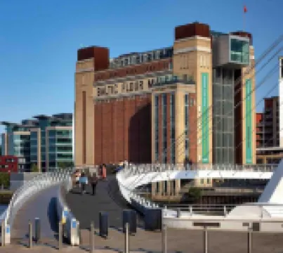 Exclusive 4-Bed House 10 Minutes from Newcastle