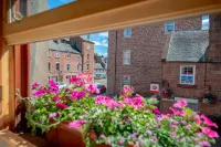 Charming 2 Bedroom Flat in the Heart of Kirriemuir - căn hộ