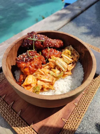 Seascapes Bira Отели рядом с достопримечательностью «Таман Секкенг Булукамба»