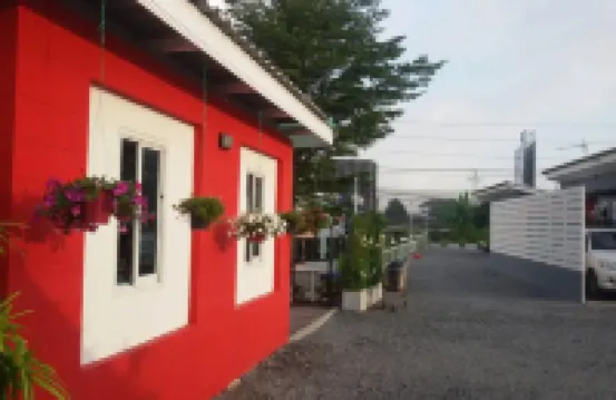 เลิฟ บ็อกซ์ รีสอร์ท